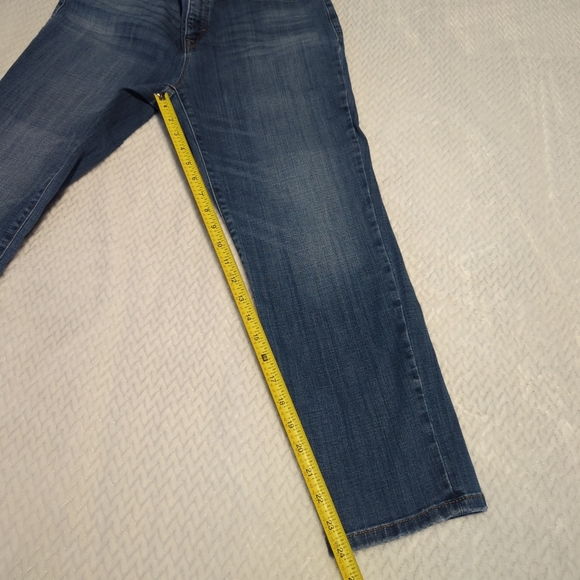 Chico's Jeans So Slimming Girlfriend Crop Medium Wash Size 0.5 Size 6 - Picture 7 of 7